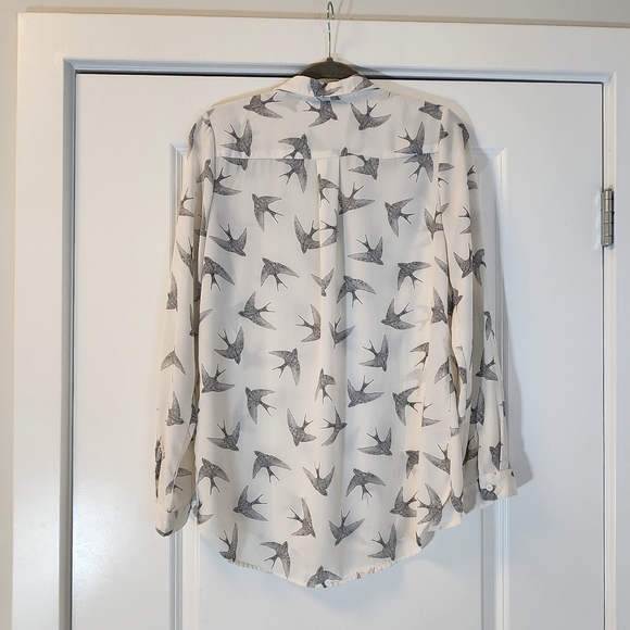 Swallow print long sleeve white button up blouse - Picture 4 of 4